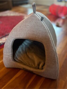 Cozy Gray Fabric Pet Teepee Bed